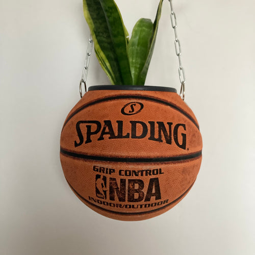 ballon-de-basket-pot-de-fleurs-spalding-nba
