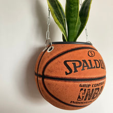 Charger l&#39;image dans la galerie, ballon-de-basket-pot-de-fleurs-spalding-nba
