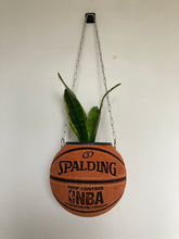 Charger l&#39;image dans la galerie, ballon-de-basket-pot-de-fleurs-spalding-nba
