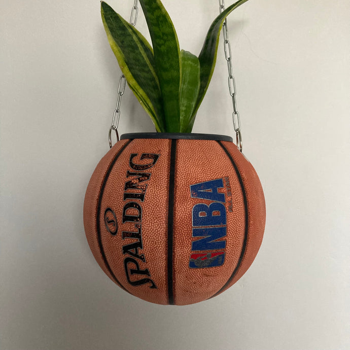 ballon-de-basket-pot-de-fleurs-spalding-nba-classique