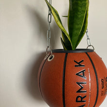 Charger l&#39;image dans la galerie, ballon-de-basket-pot-de-fleurs-tarmak-fiba
