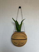 Charger l'image dans la galerie, ballon-de-basket-pot-de-fleurs-wilson-nba-vintage
