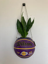 Charger l&#39;image dans la galerie, decoration-basketball-planter-ballon-de-basket-los-angeles-lakers-pot-de-fleurs
