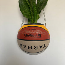 Charger l&#39;image dans la galerie, decoration-de-basket-deco-nba-basketball-planter-ballon-de-basket-pot-de-fleurs-tarmak-multicolore
