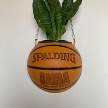 Charger l&#39;image dans la galerie, decoration-de-basket-deco-nba-basketball-planter-ballon-de-basket-spalding-pot-de-fleurs
