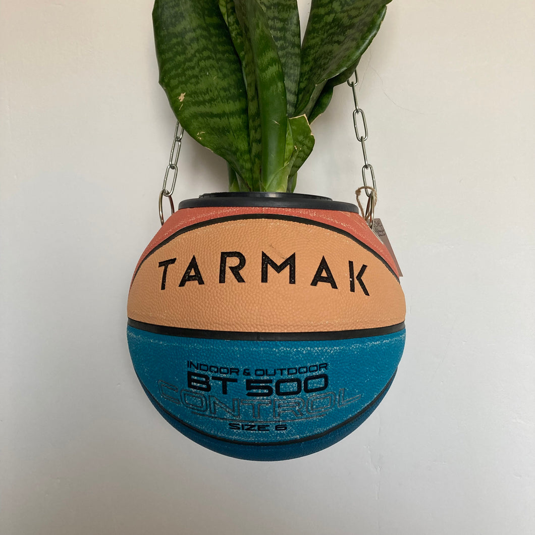    decoration-de-basket-deco-nba-basketball-planter-ballon-de-basket-tarmak-pot-de-fleurs