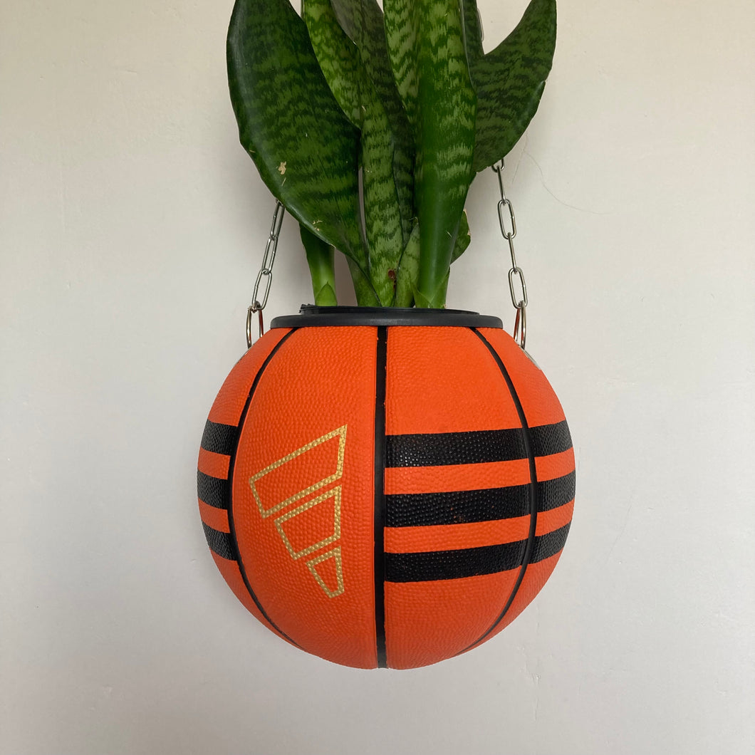 decoration-nba-basket-sneakers-room-ballon-de-basketball-planter-pot-de-fleurs-adidas