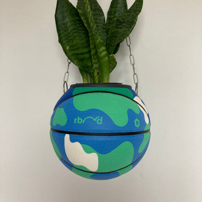 decoration-nba-sneakers-room-basketball-planter