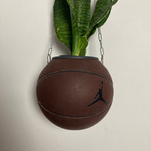 Charger l&#39;image dans la galerie, decoration-nike-jordan-basket-ballon-de-basketball-planter-deco-pot-de-fleurs
