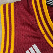 Charger l&#39;image dans la galerie, maillot-de-basket-adidas-vintage-cleveland-nba-lebron-james-23
