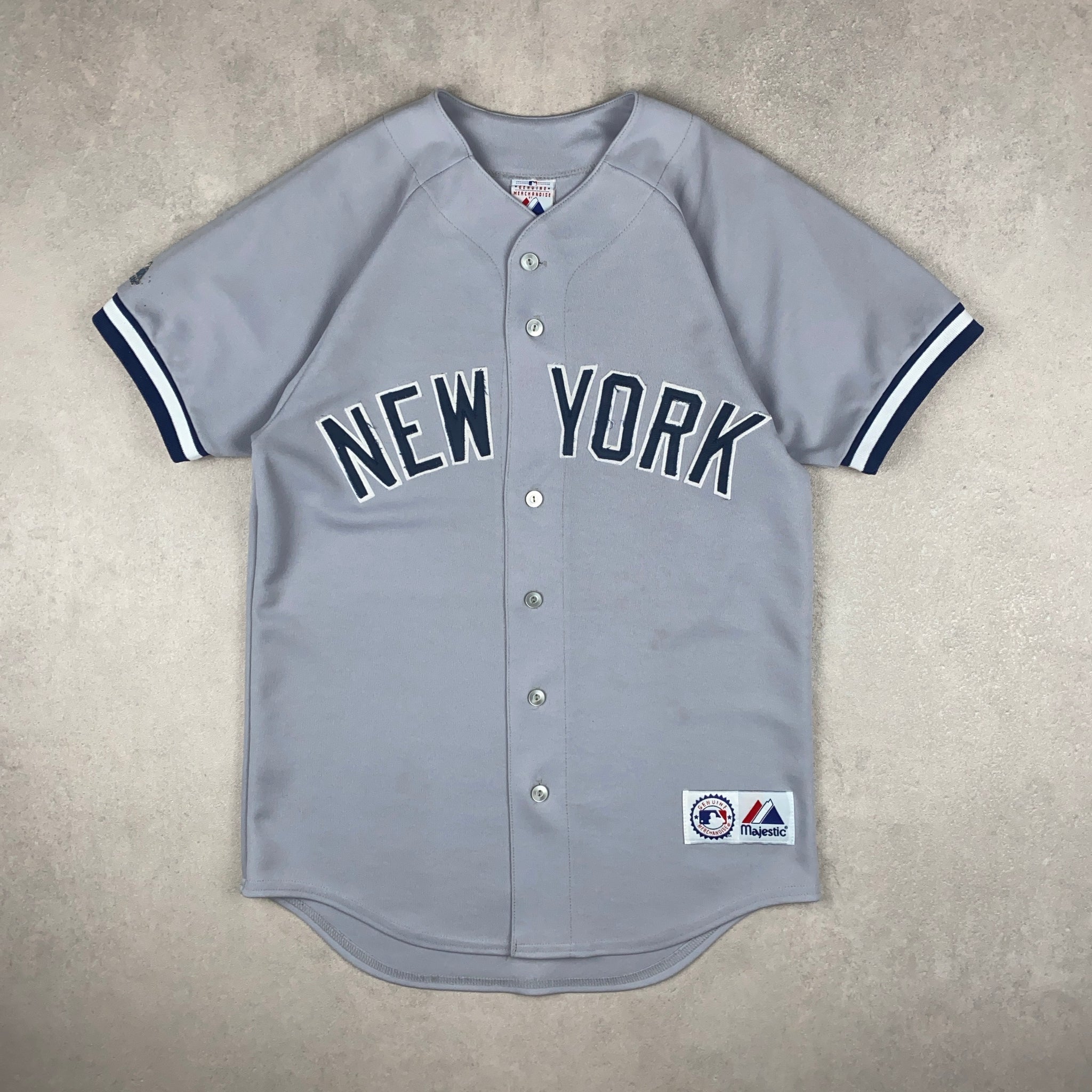 MAILLOT NEWY YANKEES AUTHENTIQUE #19 TAILLE 48 GRIS MAJESTUEUX ROAD AWAY MLB BAS MAILLOT NEWY YANKEES AUTHENTIQUE #19 TAILLE 48 GRIS MAJESTUEUX ROAD AWAY MLB BAS