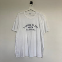Charger l&#39;image dans la galerie,     t-shirt-blanc-vintage-homme-imprime-graphique-california
