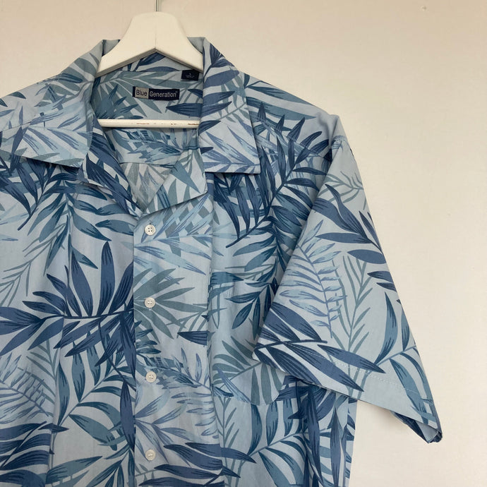 chemise-hawaienne-a-fleurs-homme-bleue