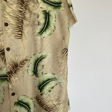 Charger l&#39;image dans la galerie, Chemise hawaïenne à fleurs 100% soie 
