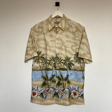 Charger l&#39;image dans la galerie, chemise-hawaienne-homme-coloree-fleurs-et-palmiers

