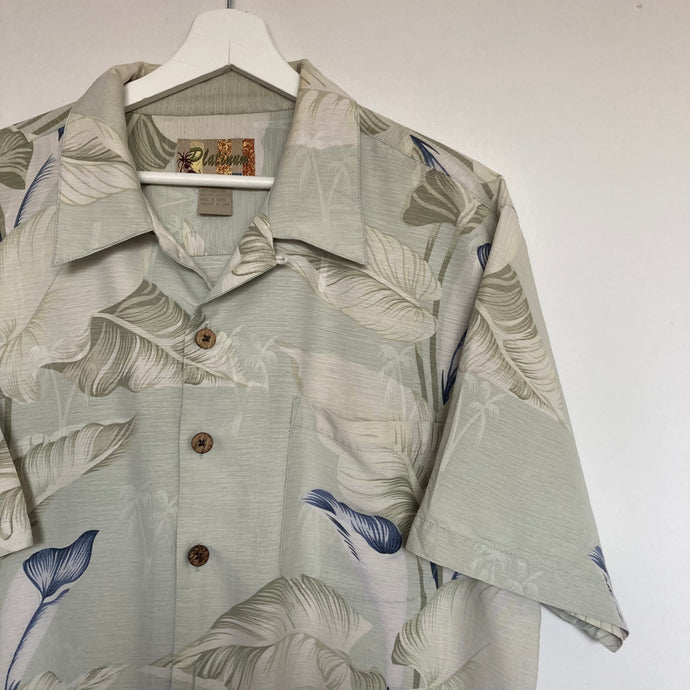 chemise-hawaienne-homme-en-soie-fleurs-colorees