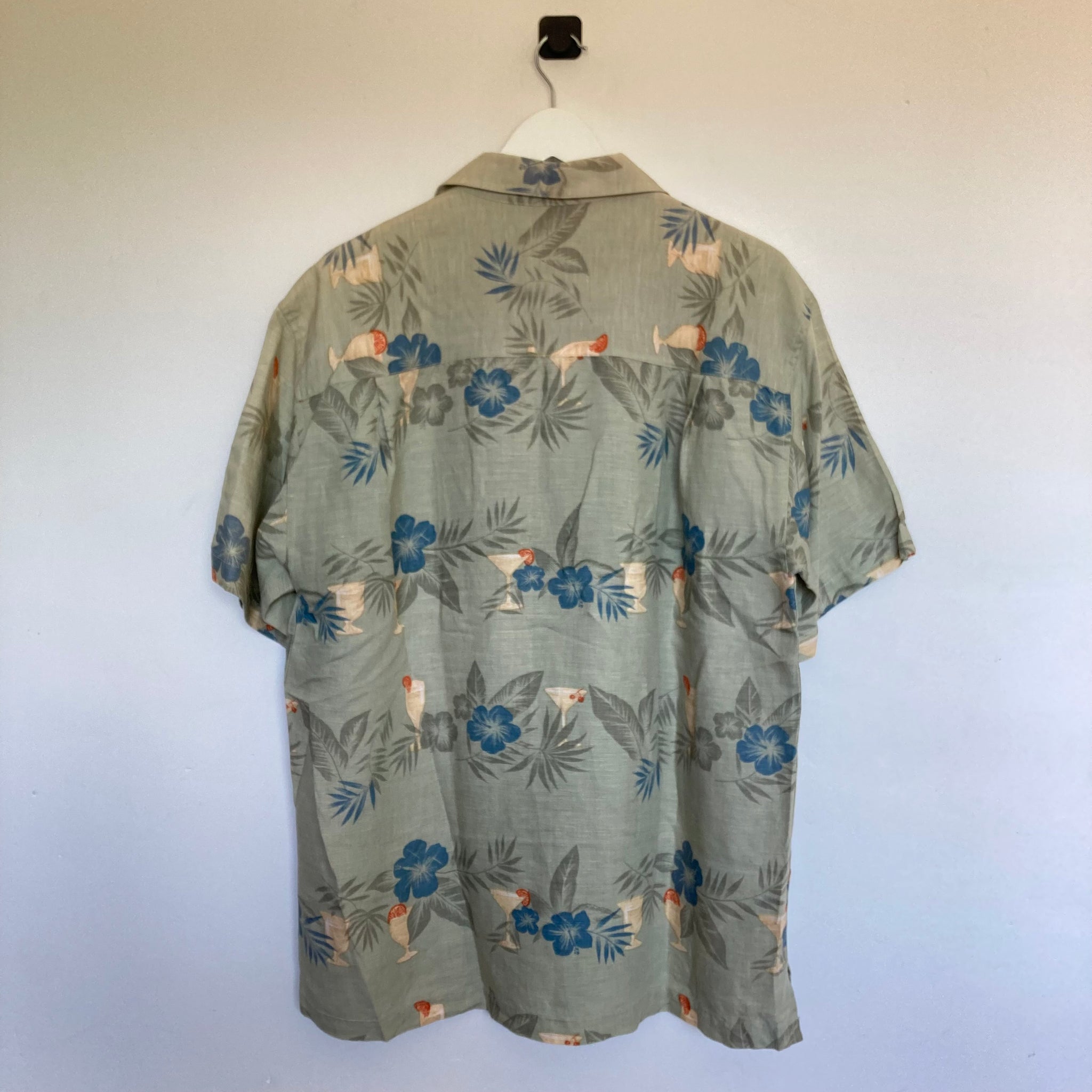 Chemise hawaïenne à manches courtes aya floral orange brûlé pours Homme | BE-FR Chemise hawaïenne à manches courtes aya floral orange brûlé pours Homme | BE-FR