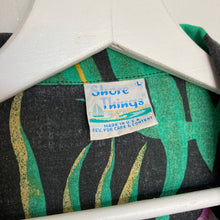 Charger l&#39;image dans la galerie, Chemise hawaïenne vintage Made in USA
