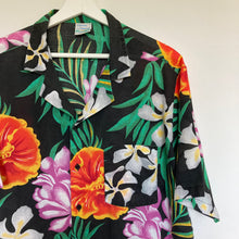 Charger l&#39;image dans la galerie, Chemise hawaïenne vintage Made in USA

