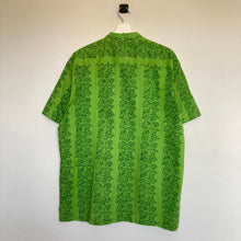 Charger l&#39;image dans la galerie, chemise-hawaienne-homme-vintage-a-fleurs-verte
