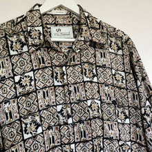 Charger l&#39;image dans la galerie, Chemise hawaïenne vintage à motifs
