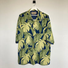 Charger l&#39;image dans la galerie, chemise-hawaienne-homme-vintage-en-soie
