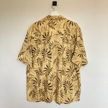 Charger l&#39;image dans la galerie, chemise-hawaienne-homme-vintage-jaune
