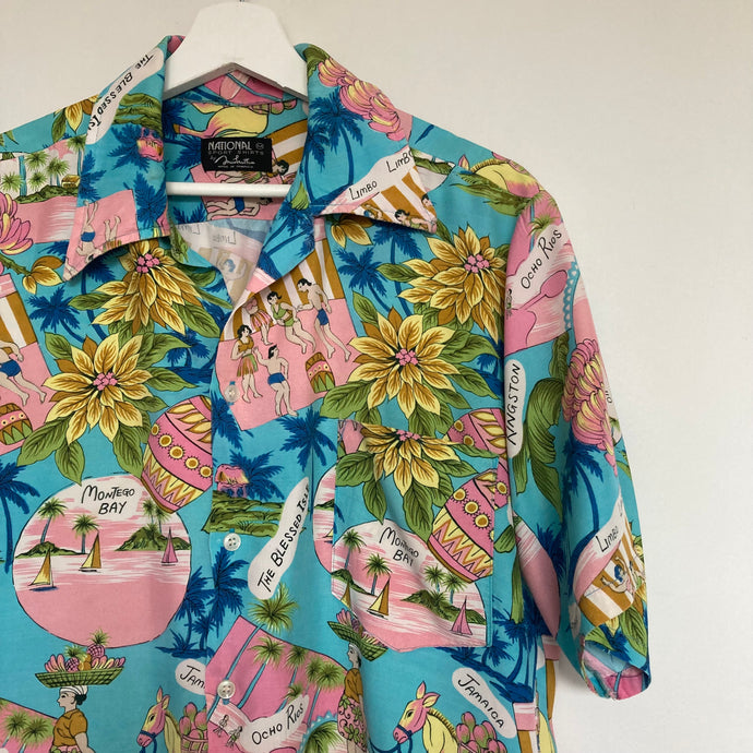 chemise-hawaienne-vintage-a-fleurs-multicolore