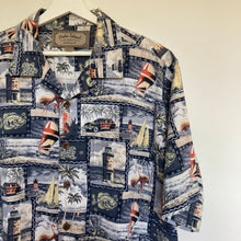 Charger l&#39;image dans la galerie,    chemise-hawaienne-vintage-a-motifs
