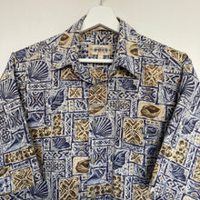 Charger l&#39;image dans la galerie, chemise-hawaienne-vintage-a-motifs-homme-multicolore
