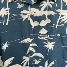 Charger l&#39;image dans la galerie, chemise-hawaienne-vintage-homme-a-fleurs-tori-richard
