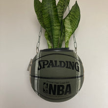 Charger l&#39;image dans la galerie, deco-basketball-vintage-plante-ballon-de-basket-phoenix-suns-nba

