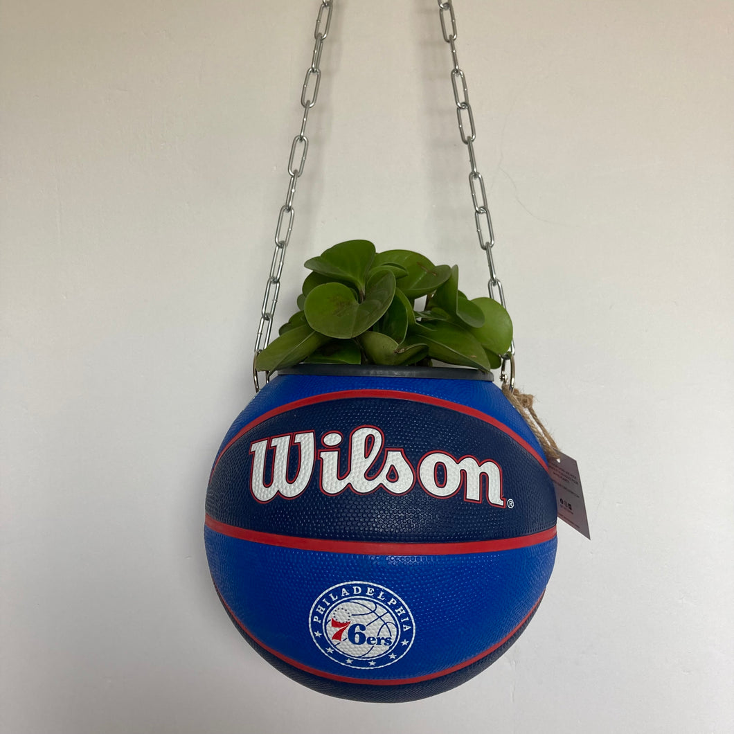    decoration-ballon-de-basket-transforme-en-pot-de-fleurs-76ers