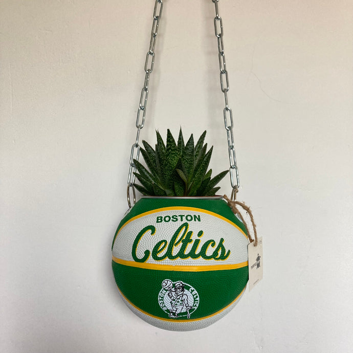 decoration-ballon-de-basket-transforme-en-pot-de-fleurs-boston-celtics
