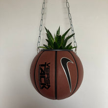 Charger l&#39;image dans la galerie, decoration-basketball-plante-ballon-de-basket-vase-nike
