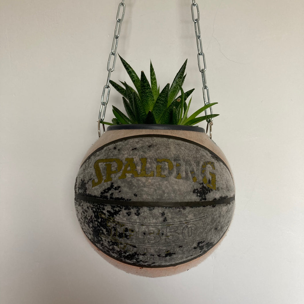 decoration-basketball-plante-ballon-de-basket-vintage-spalding