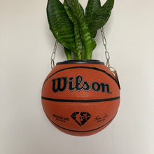 Charger l&#39;image dans la galerie,      decoration-basketball-planter-ballon-de-basket-wilson-pot-de-fleur-original
