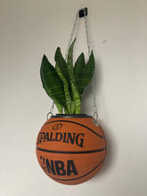Charger l&#39;image dans la galerie, decoration-basketball-planter-pot-de-fleurs-ballon-de-basket-plante
