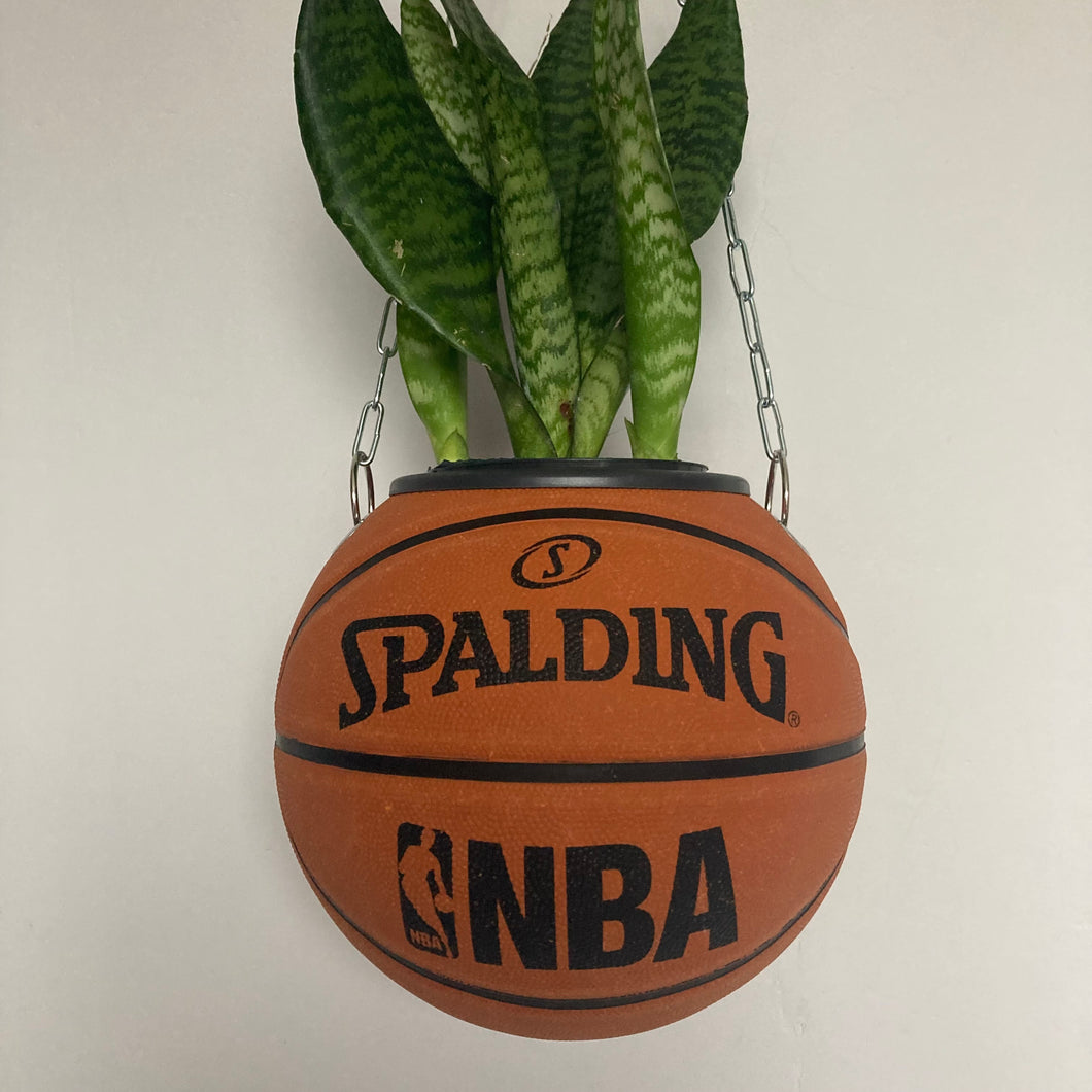 decoration-basketball-planter-pot-de-fleurs-ballon-de-basket-plante
