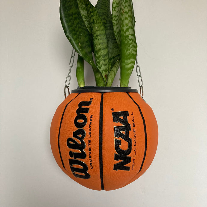 decoration-sneakers-ballon-de-basket-pot-de-fleurs-basketball-planter