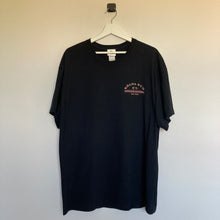 Charger l&#39;image dans la galerie, T-shirt noir imprimé au dos &quot;Hawaiian Rum&quot; (XL ou M/L oversize)
