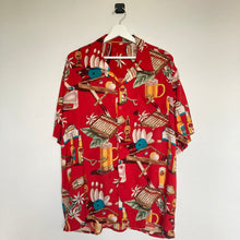 Charger l&#39;image dans la galerie, Chemise hawaïenne vintage rouge « Cuba » (L/XL)
