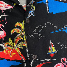 Charger l&#39;image dans la galerie, Chemise hawaïenne noire à motifs (M)
