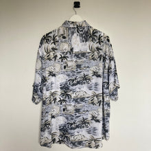 Charger l&#39;image dans la galerie, Chemise hawaïenne à motifs (2XL)
