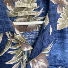 Charger l&#39;image dans la galerie, Chemise hawaienne vintage en soie (S)
