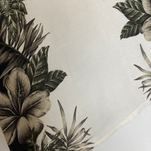 Charger l&#39;image dans la galerie, Chemise hawaïenne vintage noire et blanche à fleurs (XL)
