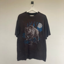 Charger l&#39;image dans la galerie, T-shirt vintage 90&#39;s avec motif animal Made in Canada single stitch (M)
