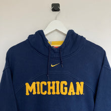 Charger l&#39;image dans la galerie, Sweat Nike vintage bleu foncé et jaune Michigan 90&#39;s
