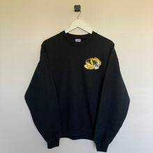 Charger l&#39;image dans la galerie, Sweatshirt vintage noir logo brodé (M)
