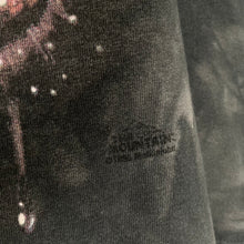 Charger l&#39;image dans la galerie, T-shirt vintage 90&#39;s tie dye avec motif animal (M)
